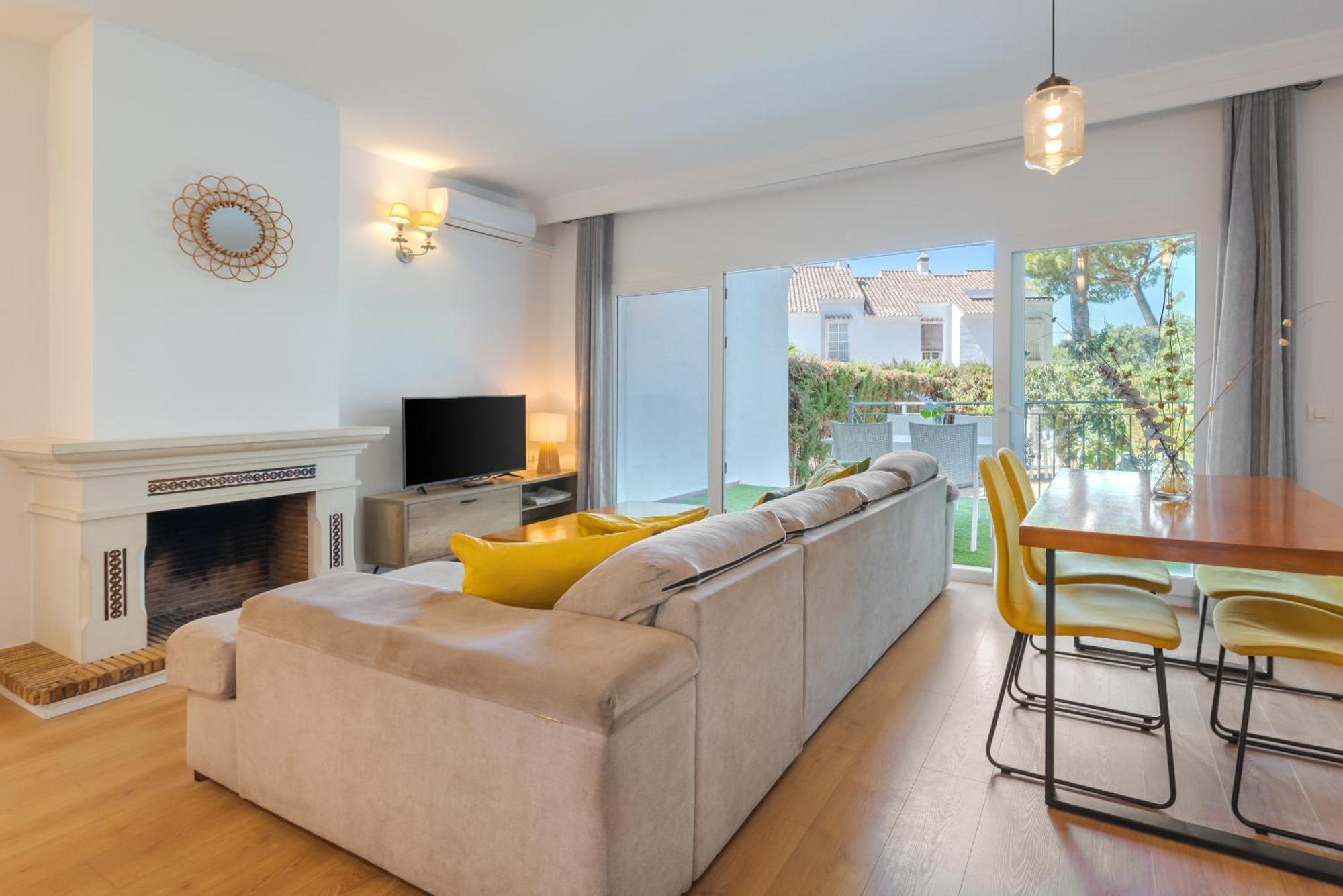 Wintowinrentals Townhouse, Pool & Beach Marbella Buitenkant foto