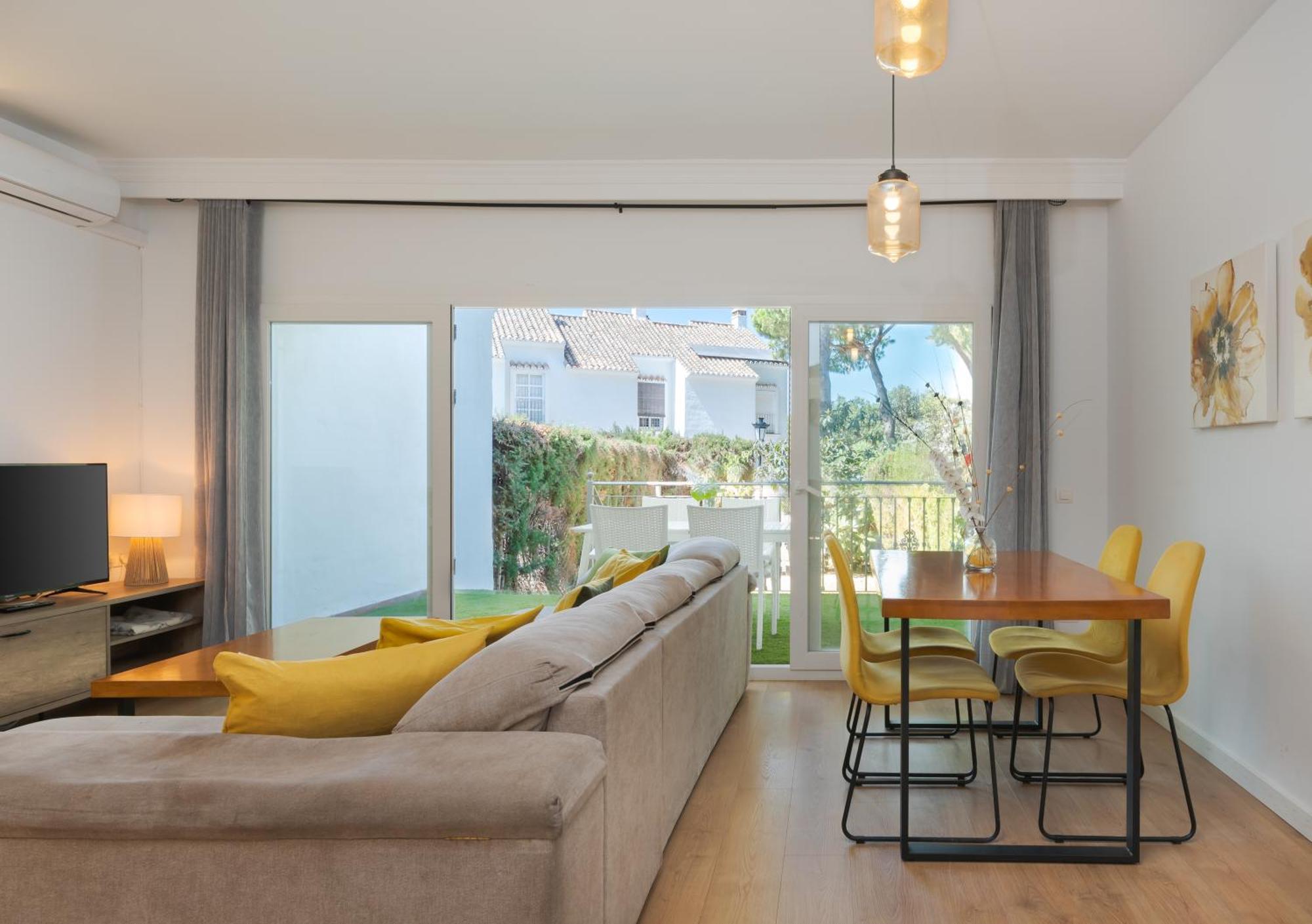 Wintowinrentals Townhouse, Pool & Beach Marbella Buitenkant foto