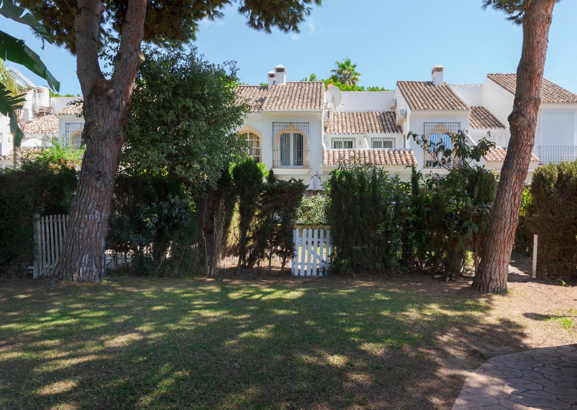 Wintowinrentals Townhouse, Pool & Beach Marbella Buitenkant foto